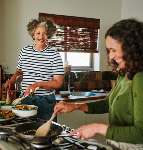 Cuisiner ensemble et savourer des repas frais et sains - Thumbnail