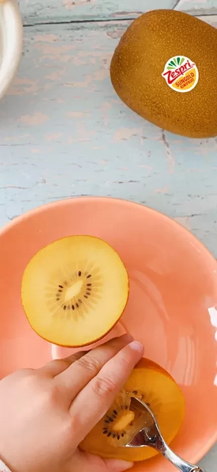 Le kiwi Zespri™ SunGold™ : pour un réveil 100% kids !