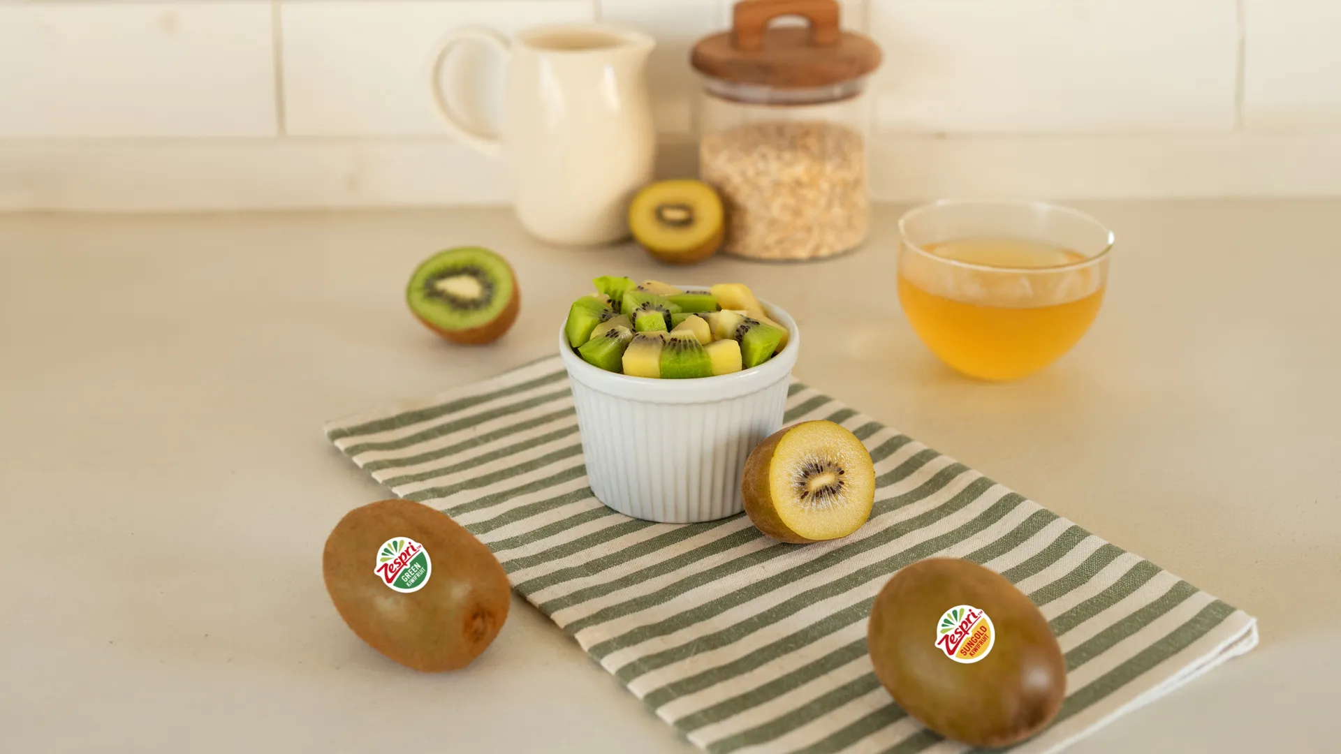 Baked oats au kiwi jaune Zespri™ SunGold™ et au kiwi Zespri™ Green