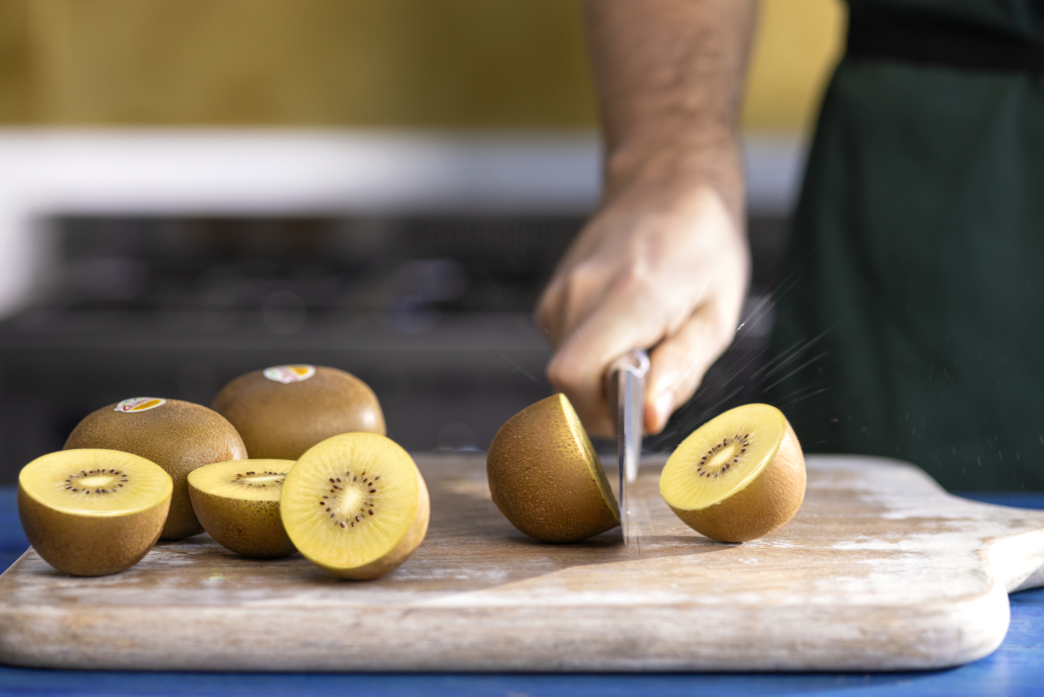  Fast Peel Any Fruit Or Soft Vegetable With Ease. Kiwi