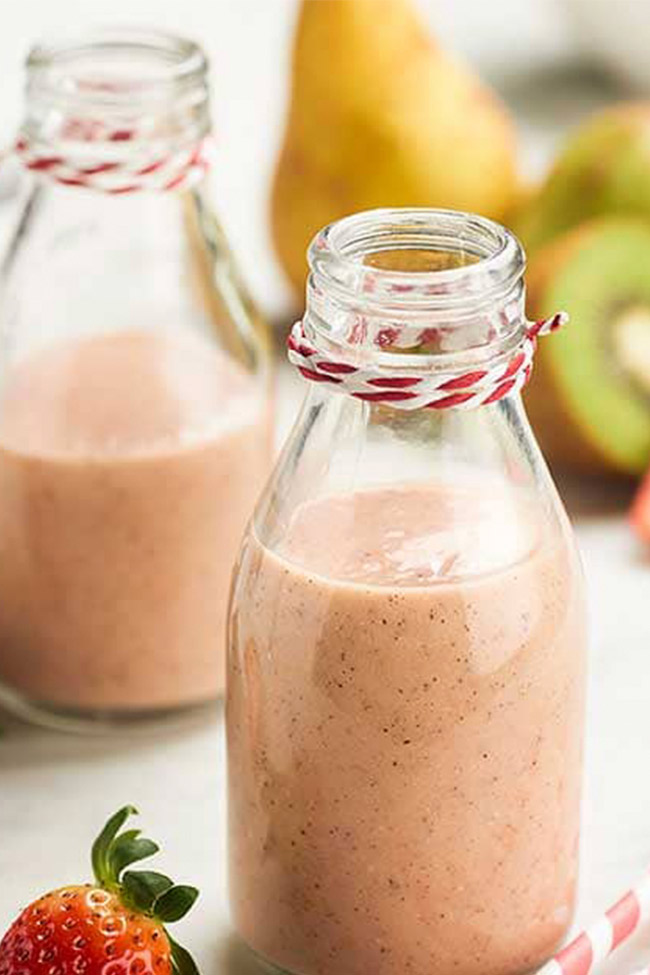 Smoothie-van-yoghurt-met-Zespri-Green-kiwi-peer-aardbeien-en-walnote-thumbnail.jpg