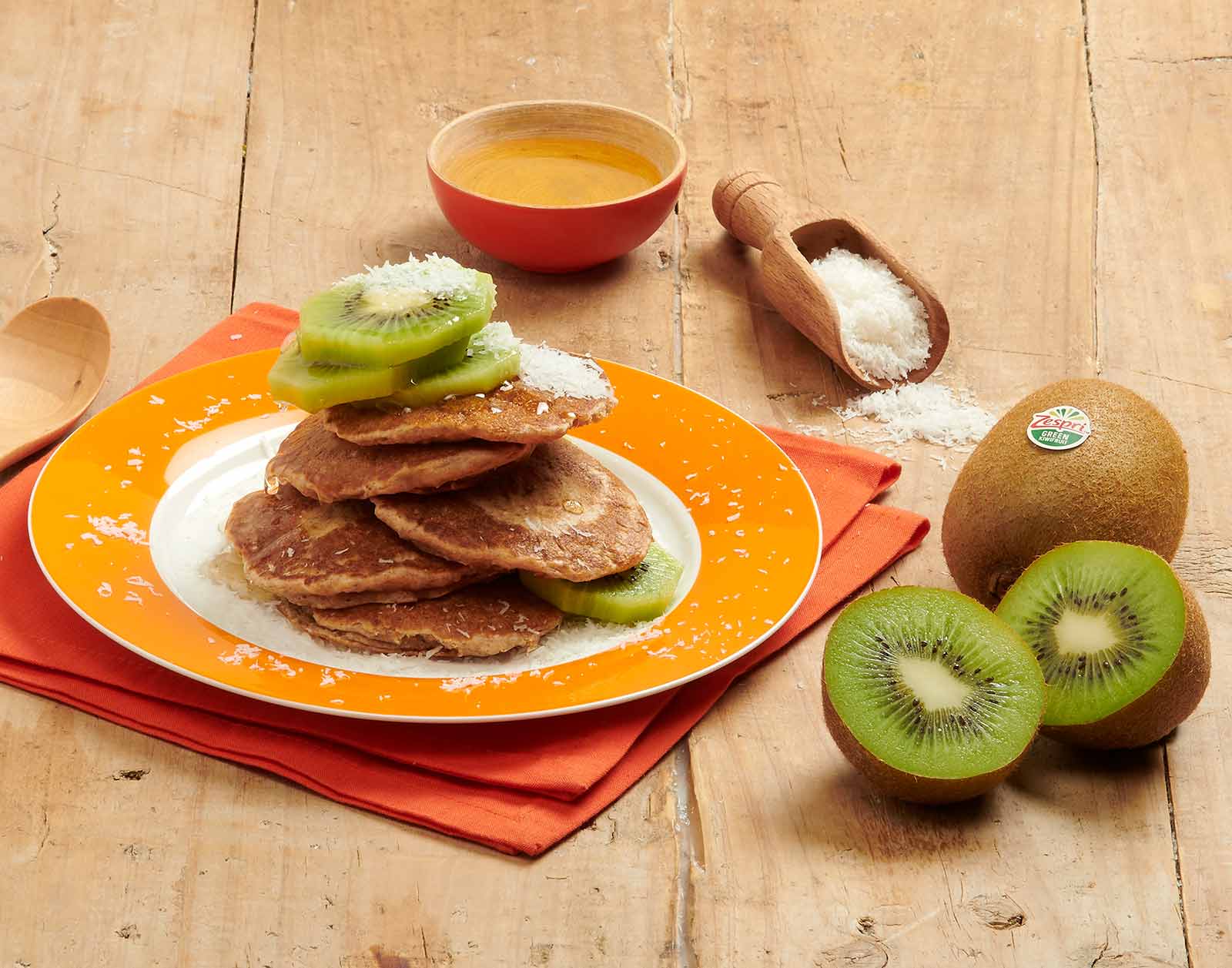 Griddle cakes with oats, chia seeds and Zespri Green kiwifruit