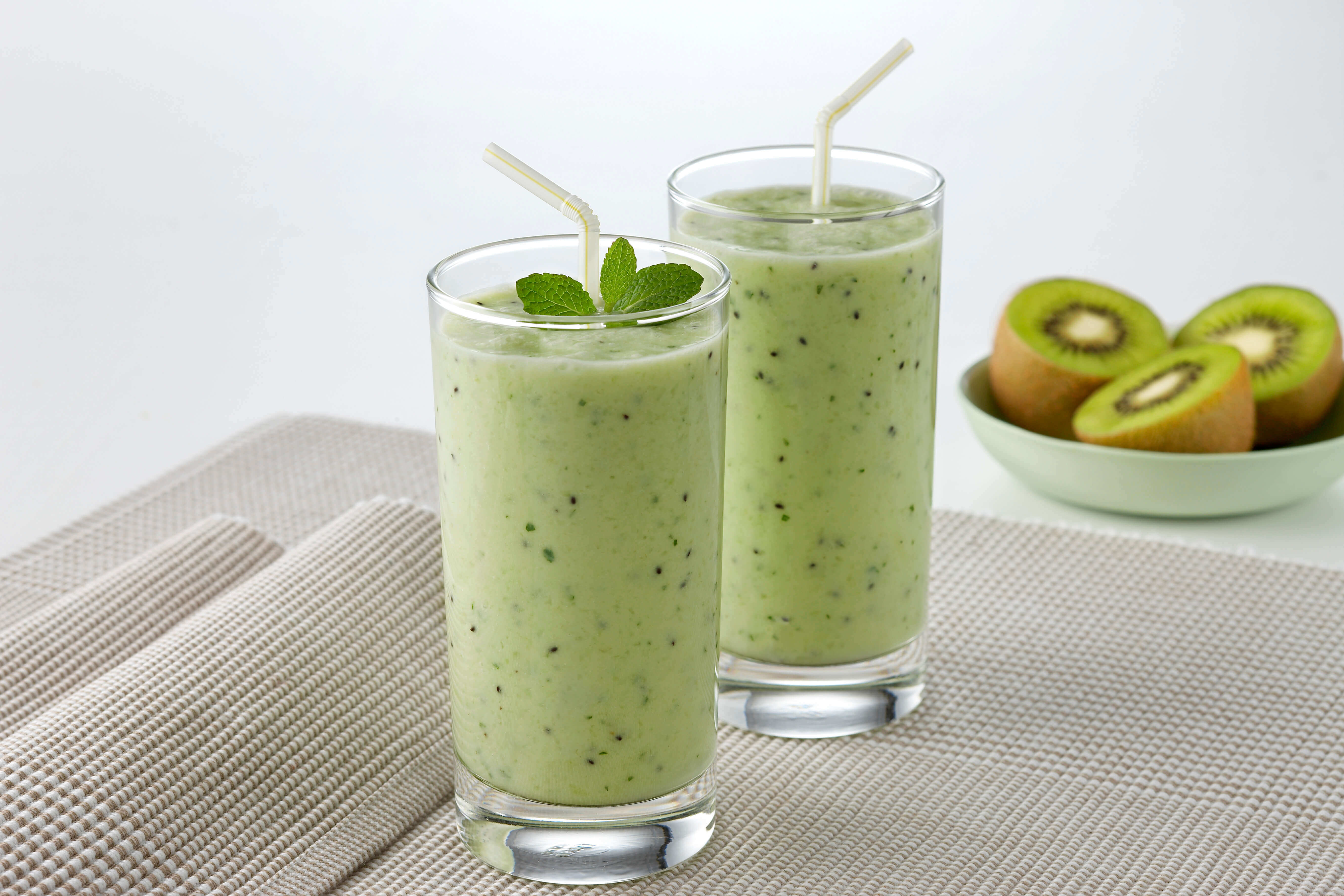 Avocado Kiwi Smoothie