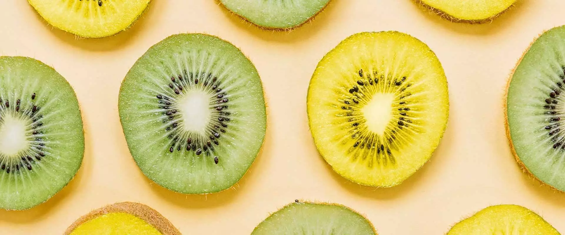 Difference between Green vs Gold kiwi fruit - Zespri US
