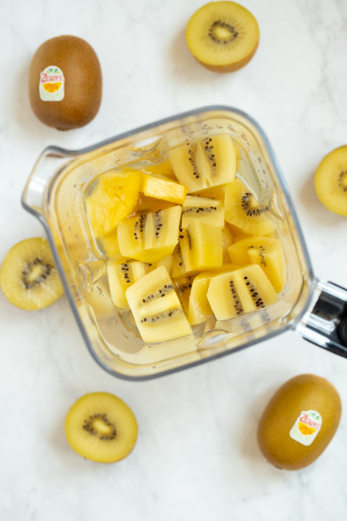 Zespri SunGold Kiwi Agua Fresca